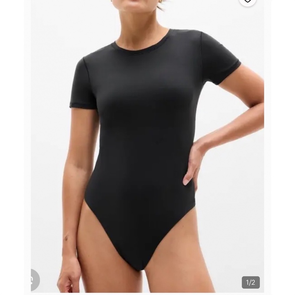 Athleta‎ Essential Bodymove Short Sleeve Bodysuit Black Crew Neck Thong Size M